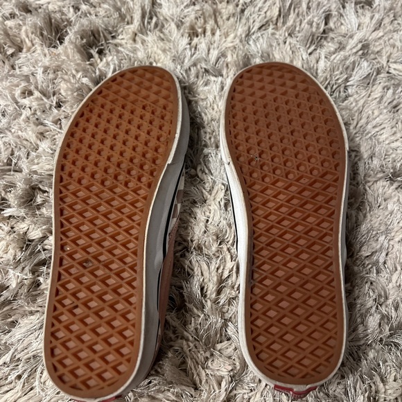 pink and white checkered vans - Picture 4 of 4